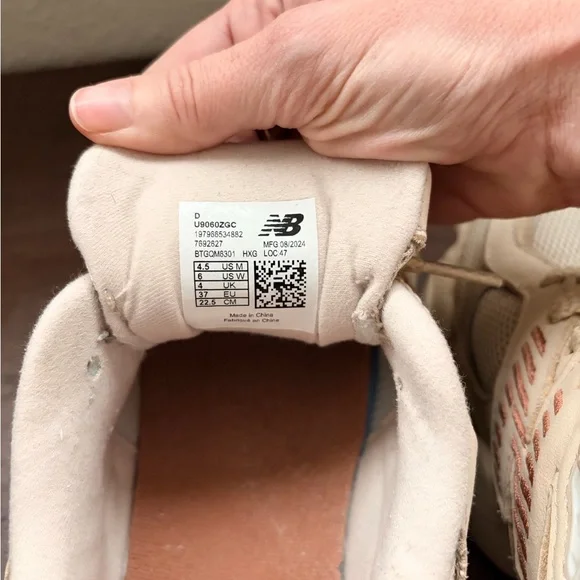 New Balance 9060’s - Picture 5 of 6